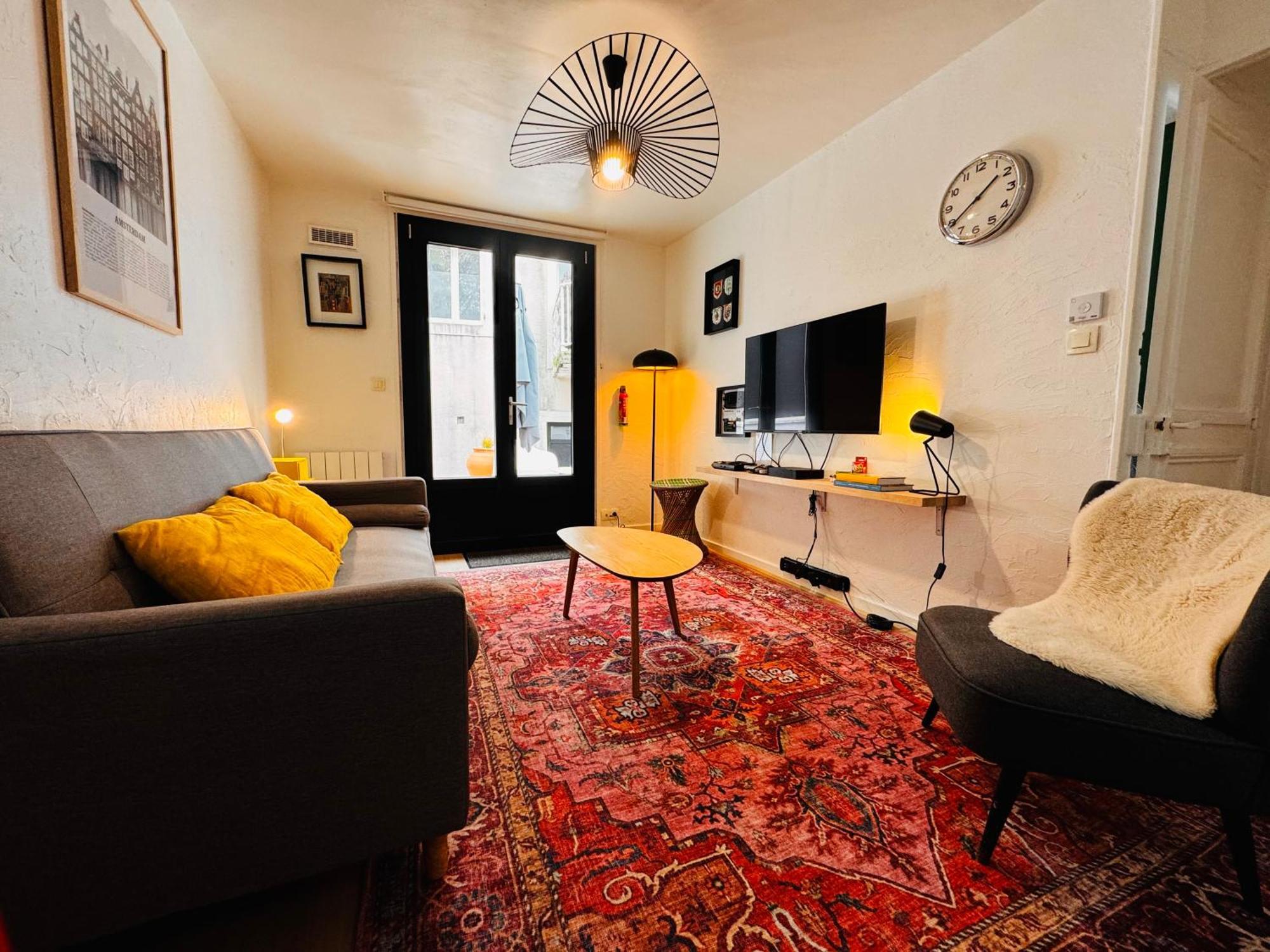 Апартаменты Le Petit Re, Hypercentre, Garage Prive, Terrasse Ньор Экстерьер фото
